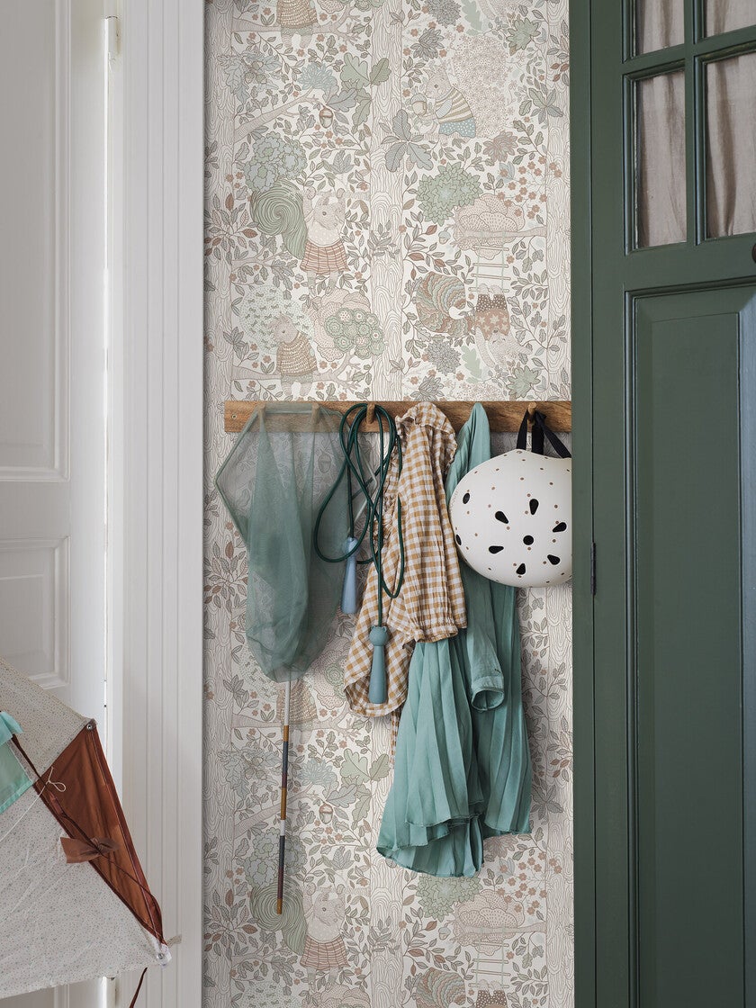 Charlie, tapet i vit