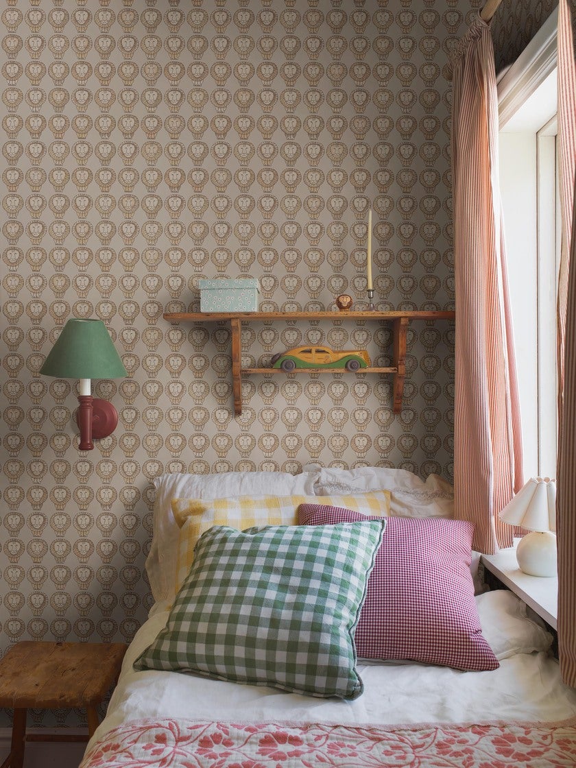 Lisa Larson Lejon, beige