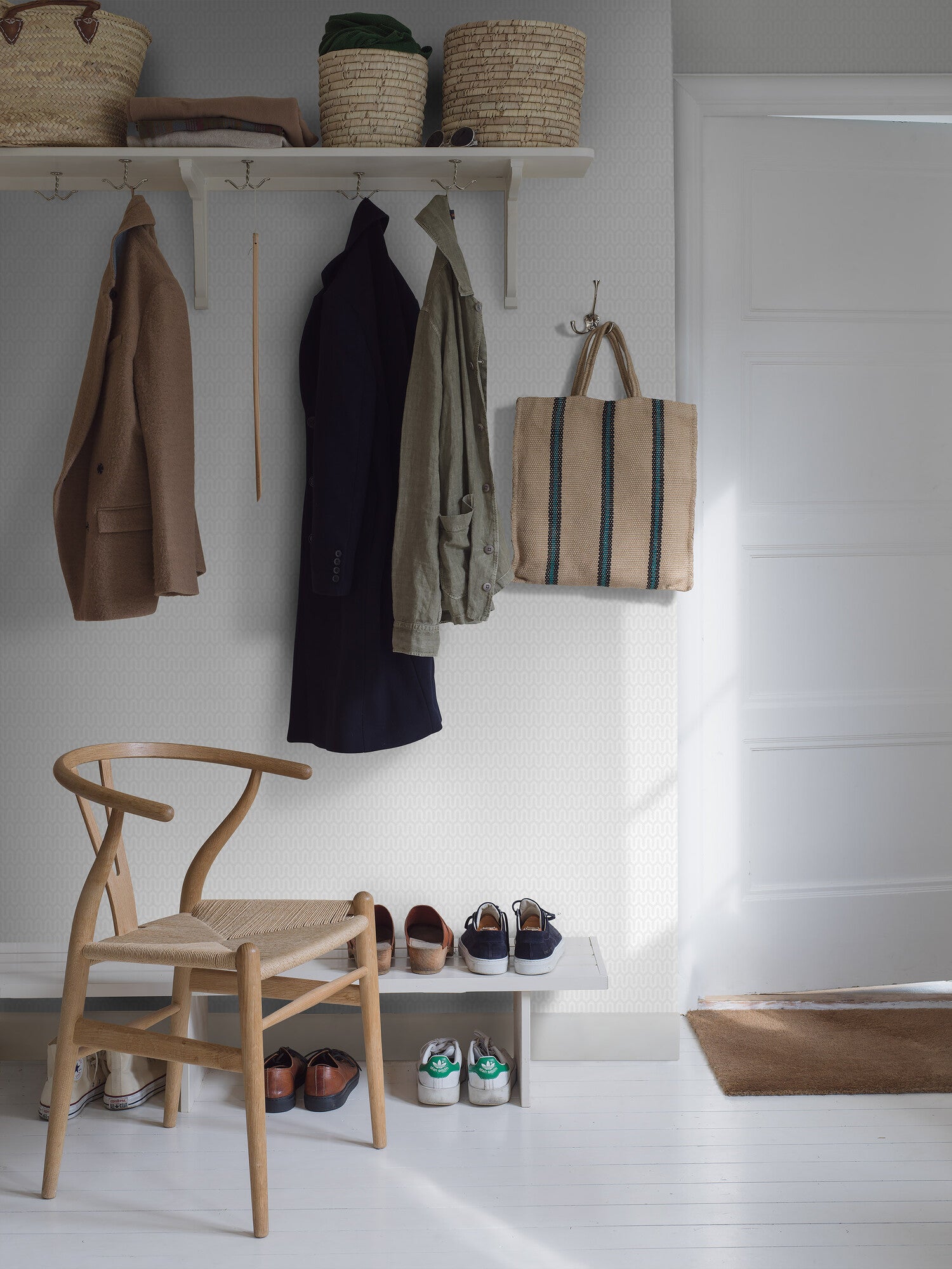 Arne Jacobsen Ypsilon, vit