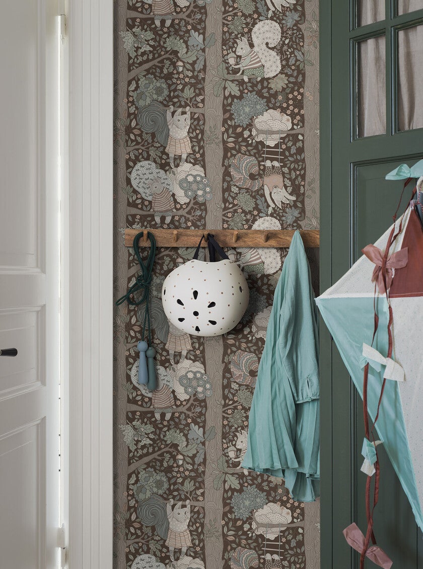 Charlie, tapet i svart