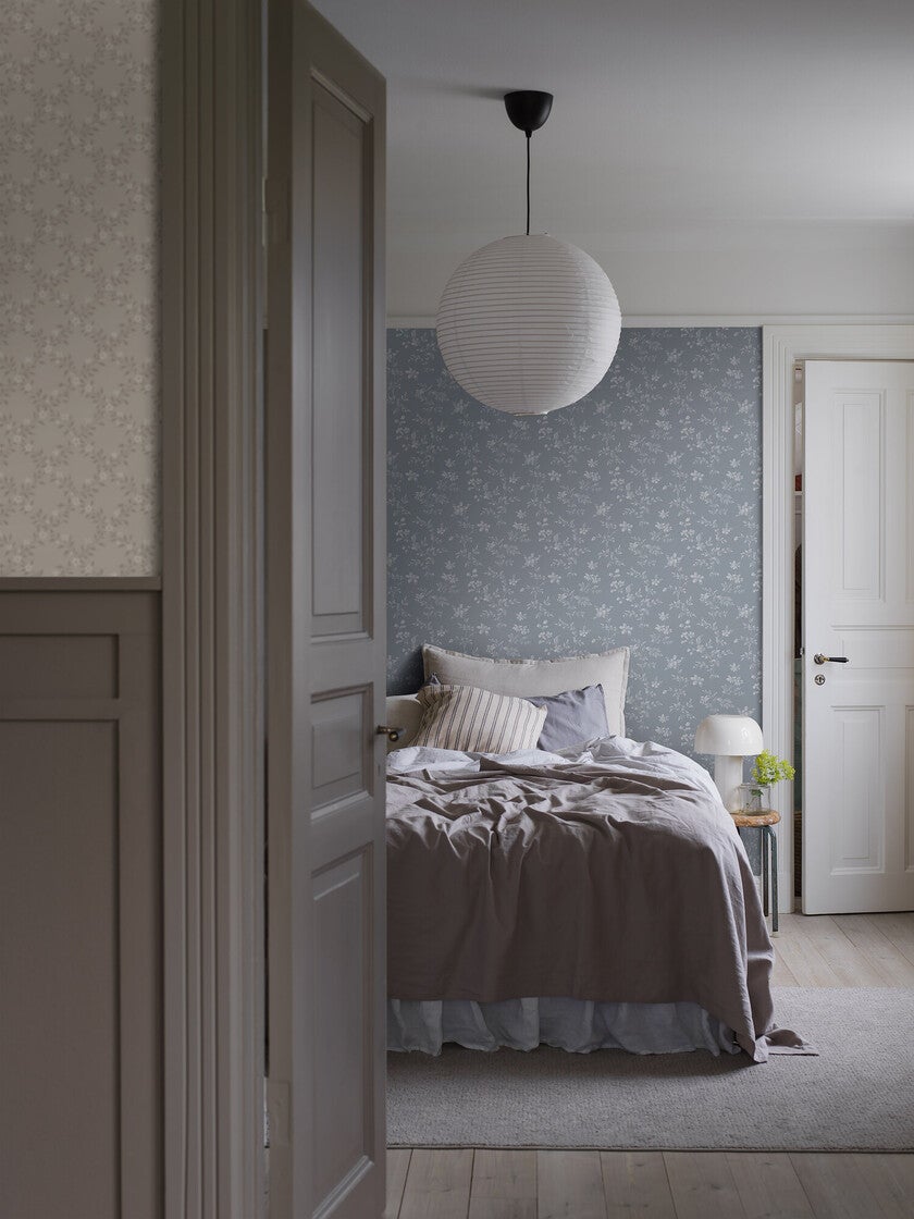 Ängsblomma, blå och vit tapet