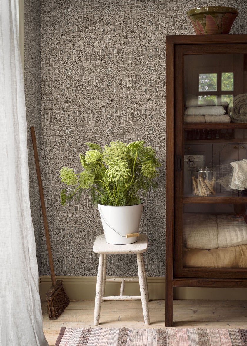 Rosenvinge, gråbrun