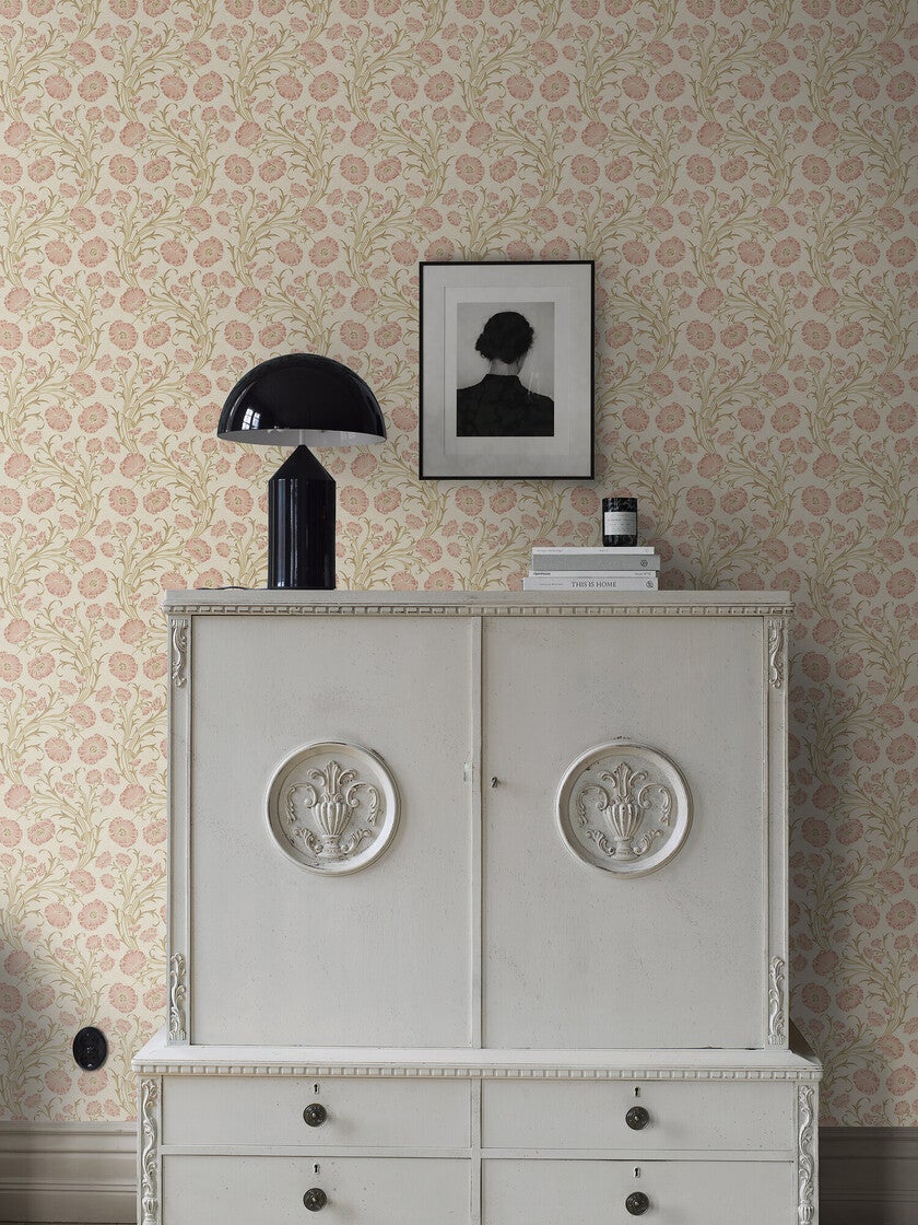 Poppy Flow, blommor på beige botten