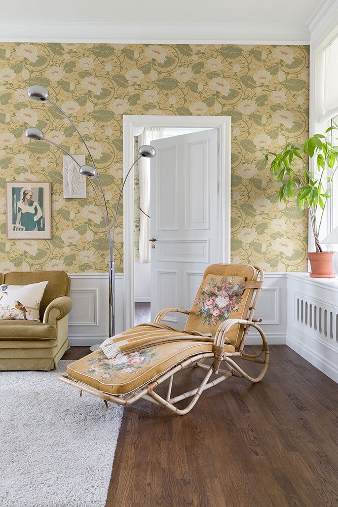 Eva, tapet i gult och vitt