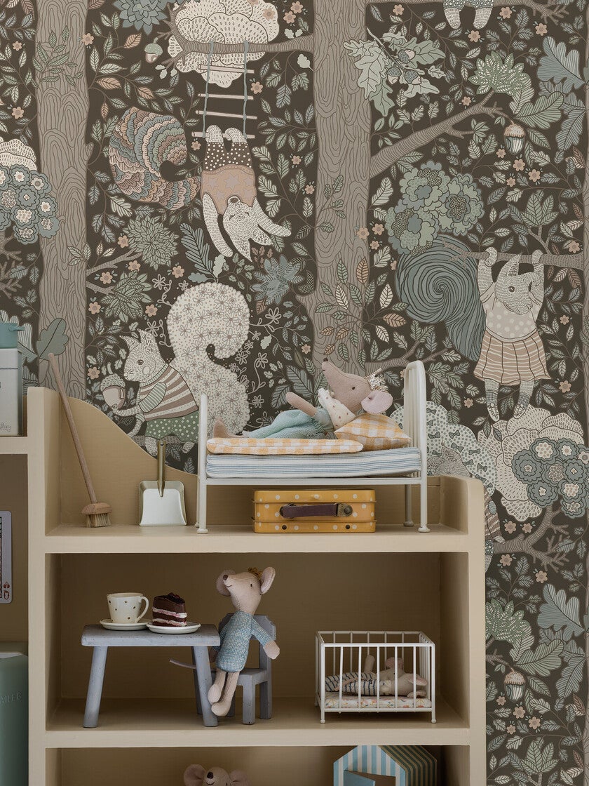 Charlie, tapet i svart