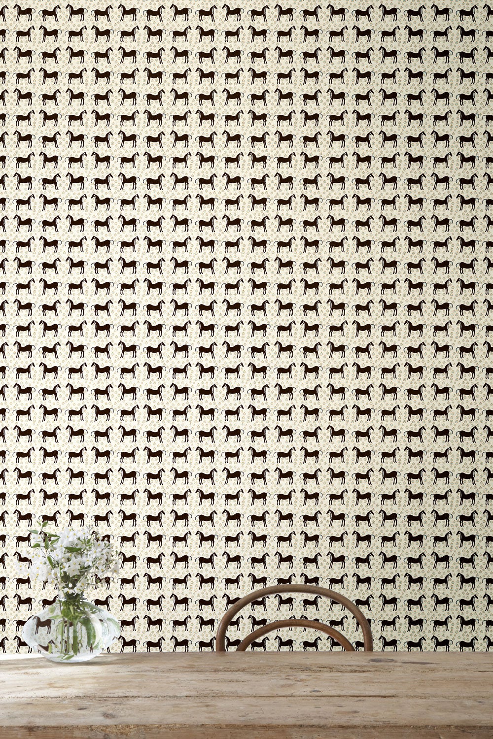 Marimekko Musta Tamma, vit tapet